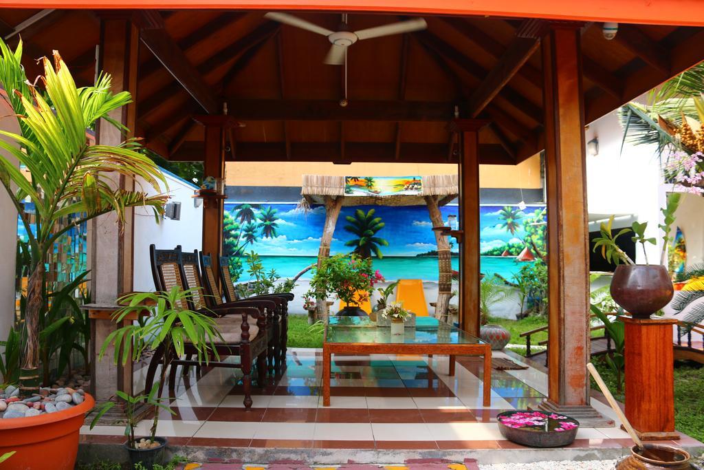 Natural Surf House Vandrehjem Himmafushi Eksteriør billede