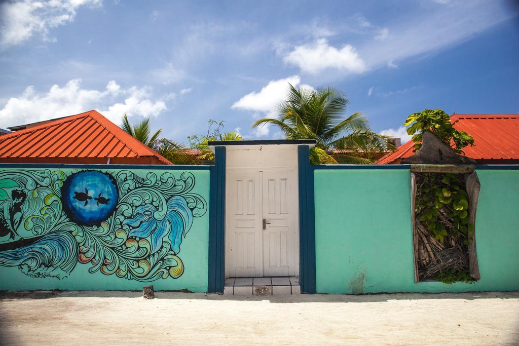 Natural Surf House Vandrehjem Himmafushi Eksteriør billede