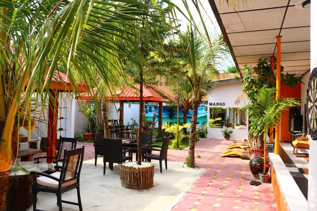 Natural Surf House Vandrehjem Himmafushi Eksteriør billede